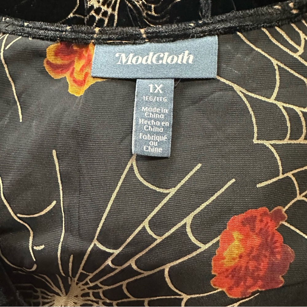 Modcloth Velvet Burnout Spiderweb Dress - Picture 4 of 5